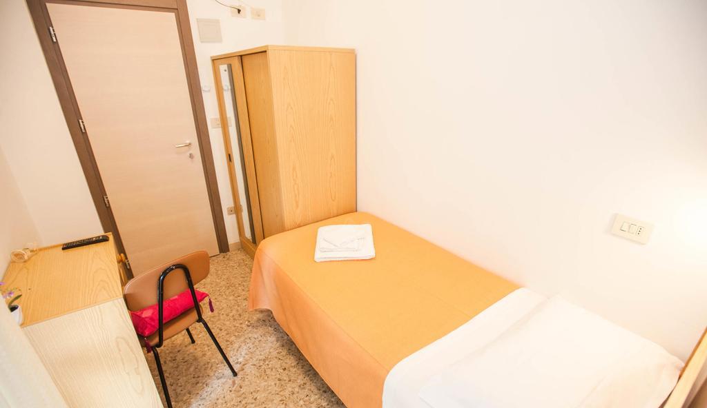 Hotel Massimo Riccione Luaran gambar